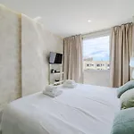 Apartamento Poolside Escape - Airco & Heated Pool *