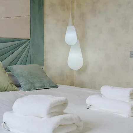 Lejlighed Poolside Escape - Airco & Heated Pool