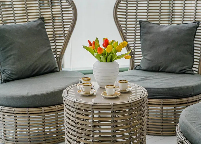 Poolside Escape - Airco & Heated Pool 아데제